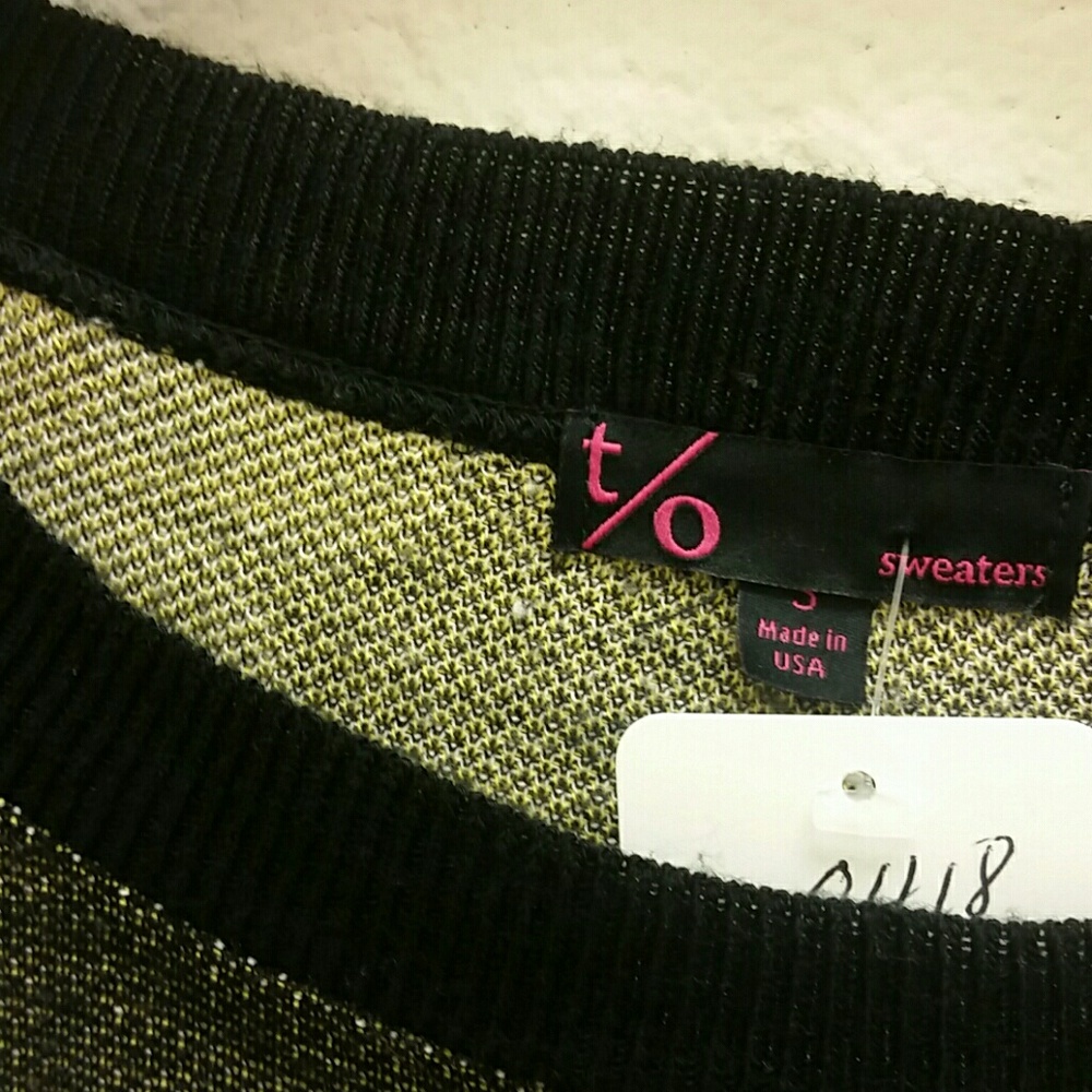 Top - Picture 3 of 3